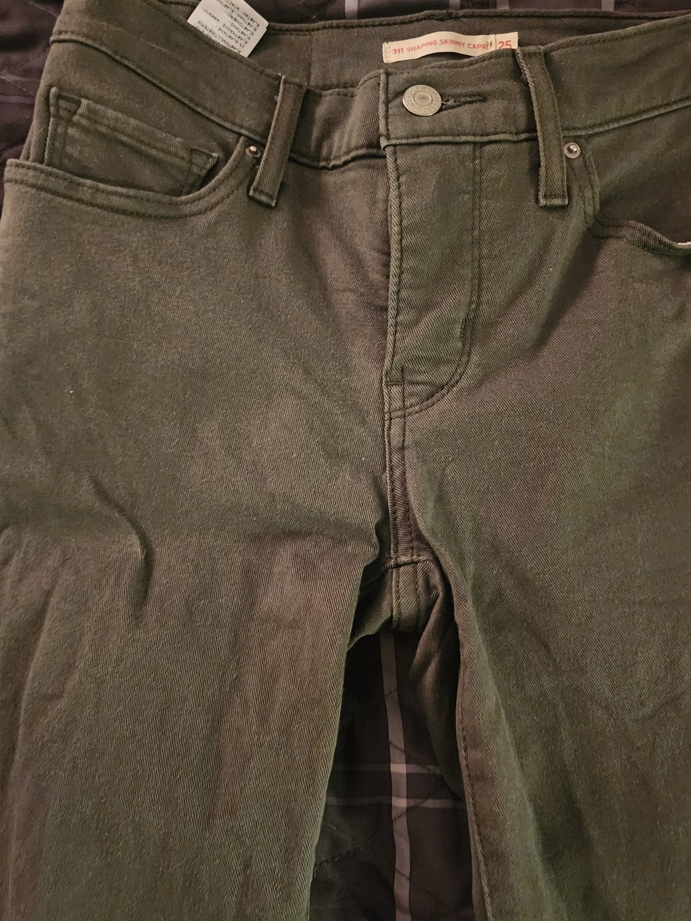 Levi 311 Capri Army Green Jeans Size 25